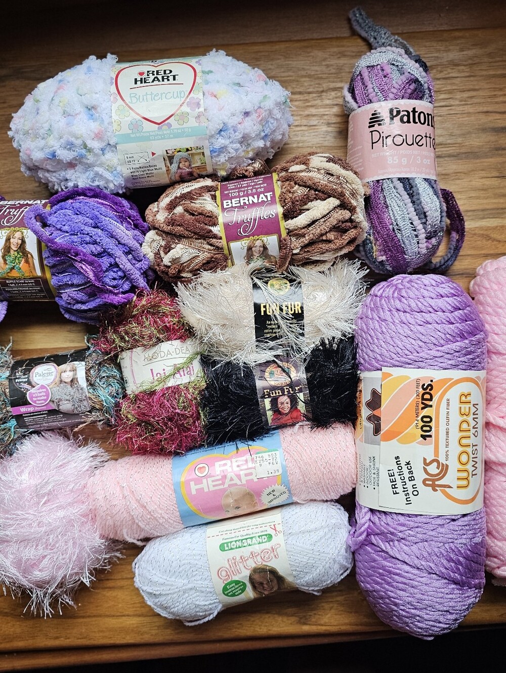 Mixed Yarn Lot Bernat Red Heart Patons Moda Dea Lion Brand Destash